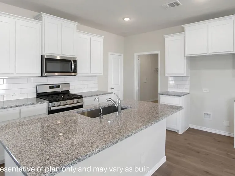 Willowmore Dr — Photo 4