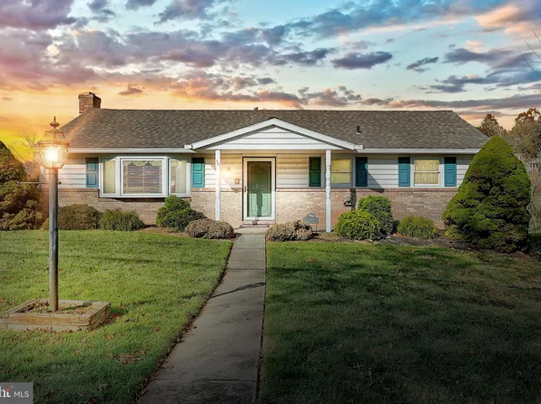 396 Frederick Dr, Dallastown, PA 17313