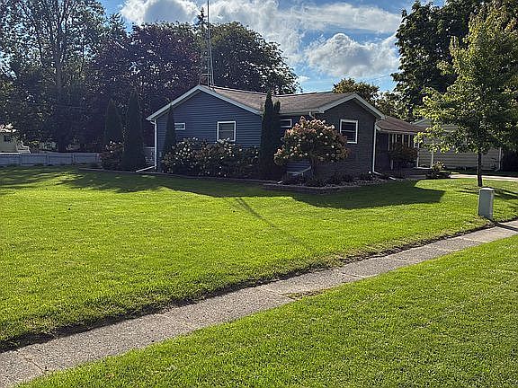 3rd image of 45 Maude St