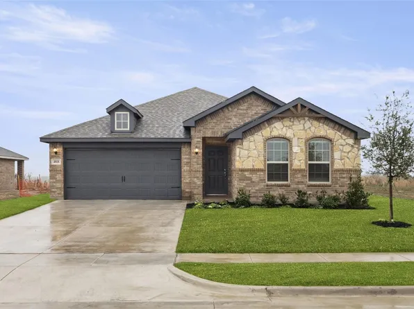 4818 Avion Dr, Sanger, TX 76266
