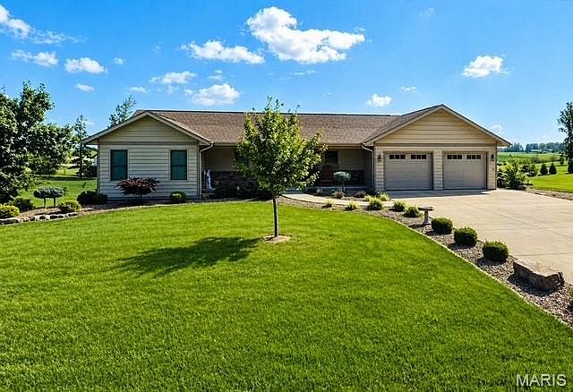 1st image of 2680 Moore Dr