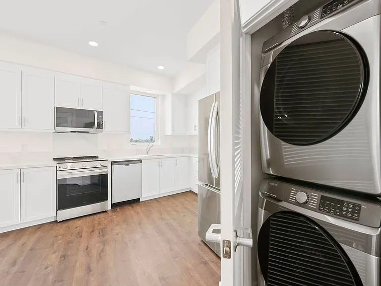 4505 Illinois Street - North Park's Newest Boutique Upscale Apartments — Photo 27