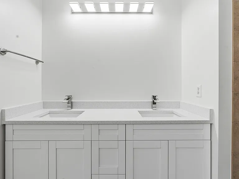 9507 Camden Hill Ct — Photo 12