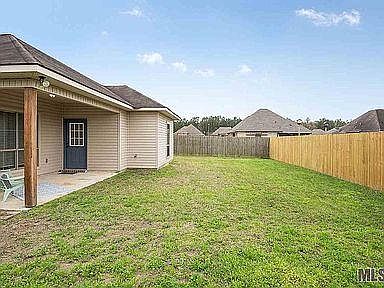 Large Fenced Back Yard