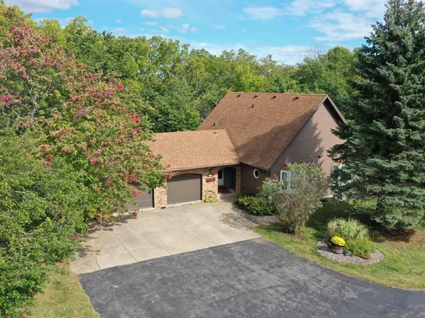 36526 Wildernest Road, Prairie Du Chien, WI 53821