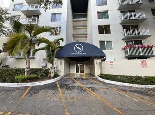 1720 NW North River Dr APT 313, Miami, FL 33125
