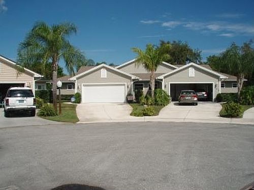 1st image of 580 E Pointe Ct SW