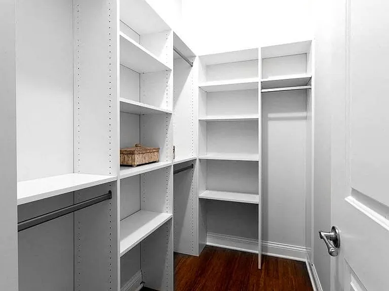 Wells Place Apartments — Photo 14