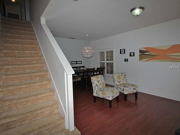 5th image of 327 Wilton Cir