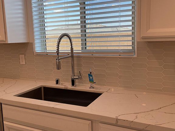 5th image of 12341 Harbor Isle Ave