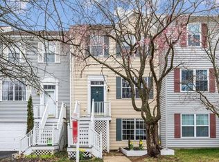 527 Blacksburg Ter NE, Leesburg, VA 20176