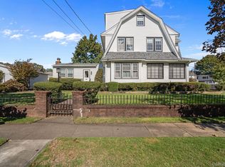 29 Summit Avenue, Lynbrook, NY 11563