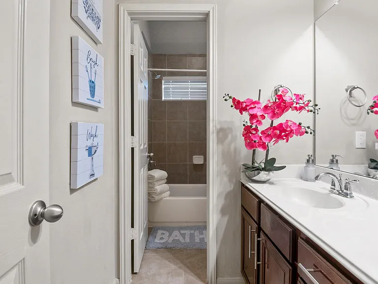 21930 Cascade Hollow Ln — Photo 13