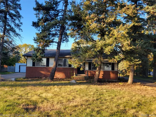 37800 Schoolcraft Rd, Livonia, MI 48150