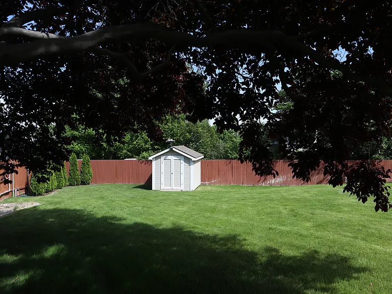 2758 Rue Ct — Photo 11