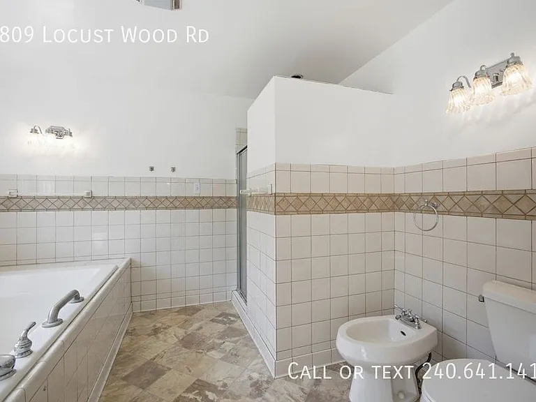 7809 Locust Wood Rd — Photo 23