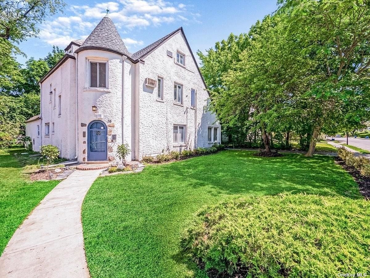 38 Brokaw Lane, Great Neck, NY 11023 Zillow