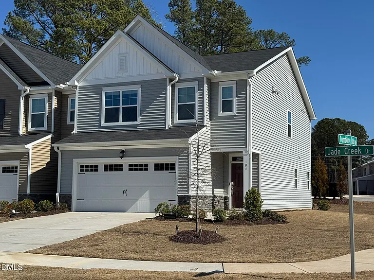 104 Jade Creek Dr — Photo 37
