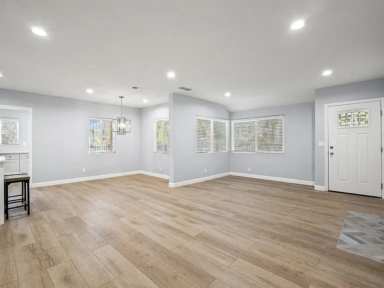 5955 Colfax Ave — Photo 3