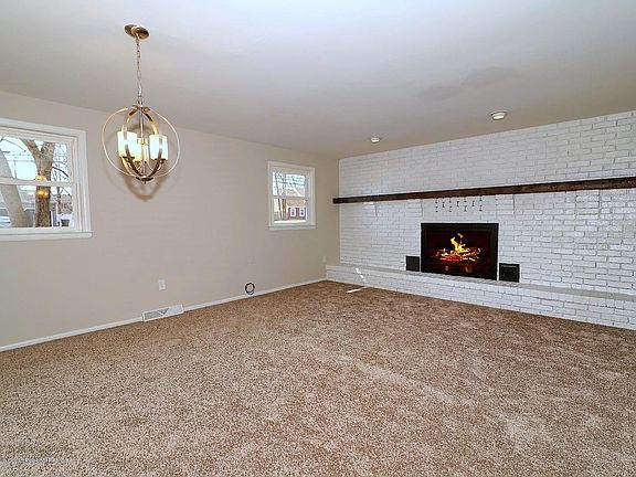 5th image of 1036 Bay Ave