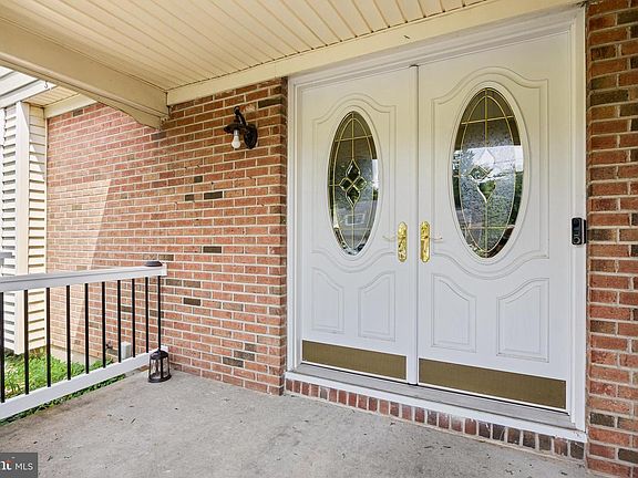 4th image of 109 Cardinal Rd