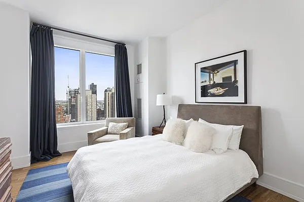 Sold by Compass | media 9