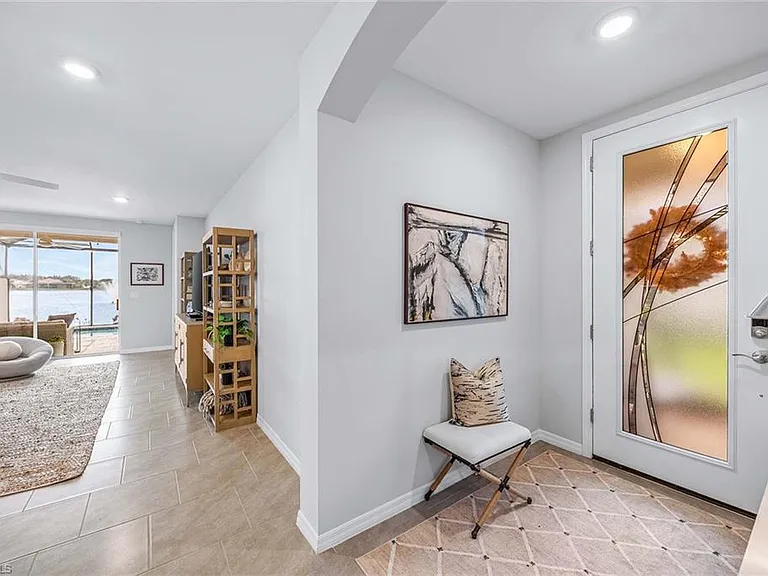 14610 Edgewater Cir — Photo 7