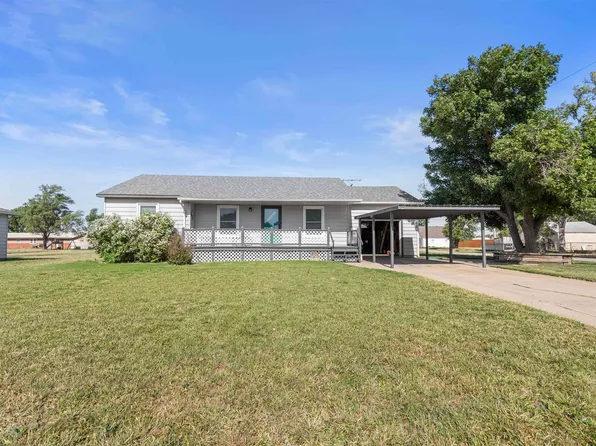 600 S 3rd St, Bushton, KS 67427