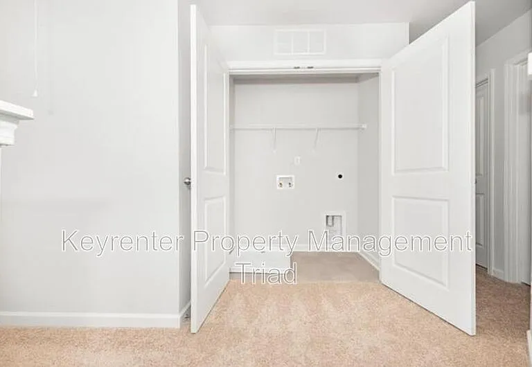 1122 Banworth Ct — Photo 26