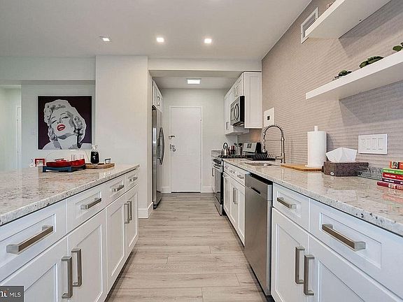 5th image of 4201 Cathedral Ave NW APT 1213E