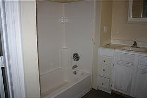 2nd image of 2618 Greenwood Ave