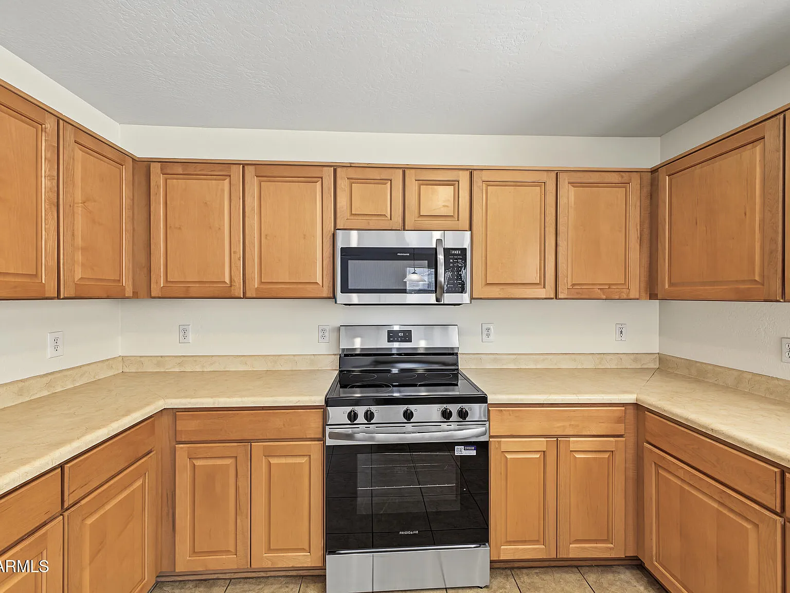 4 bed, 2.0 bath, 1909 sqft, $1,875 — Photo 3