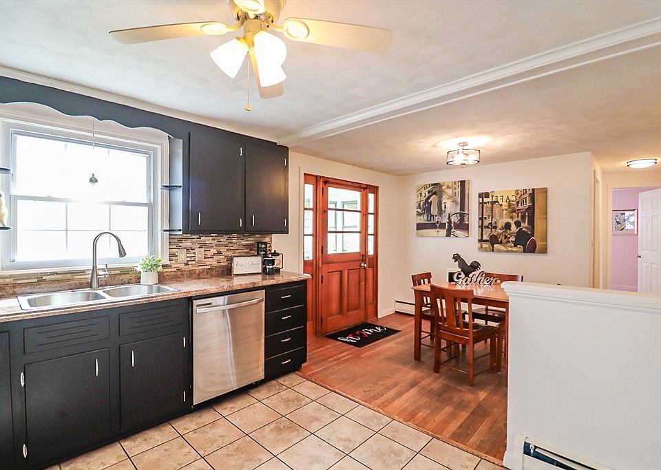 31 Mathewson Ave, Enfield, CT 06082 Zillow