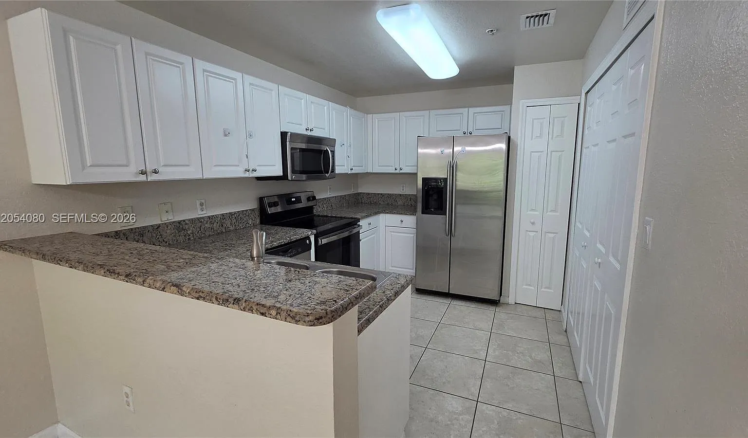 St Mortiz At Doral Condo — Photo 3