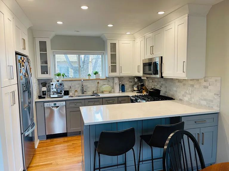 763 Cottage Ln — Photo 4