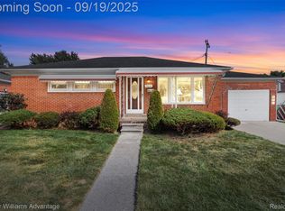 24656 Dwight Ave, Eastpointe, MI 48021