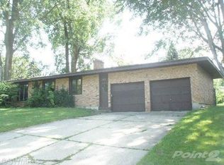 830 N Hillcrest Dr, Hastings, MI