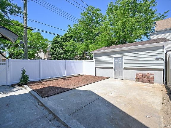 5th image of 147-03 111th Avenue