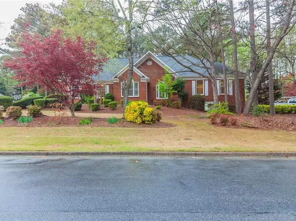 1510 Natchez Way, Grayson, GA 30017