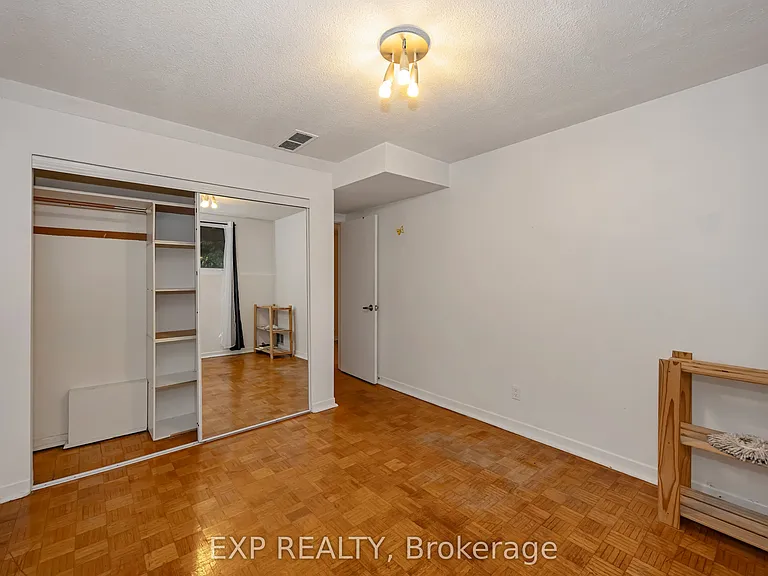 21 Southview Cres — Photo 26
