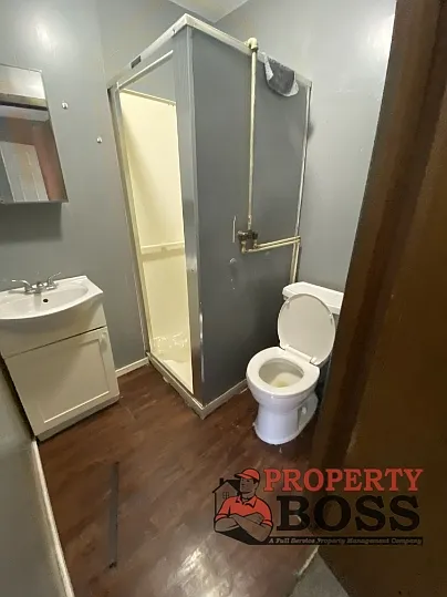 802 Pine -2R - 1 — Photo 2