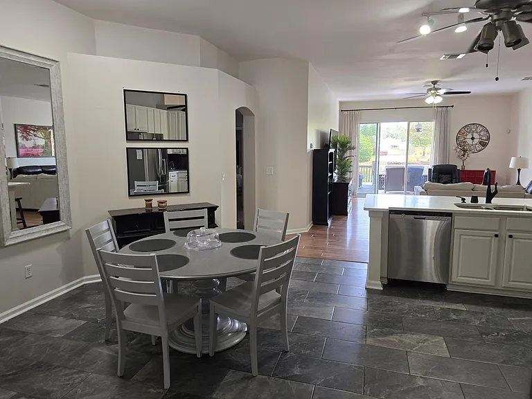 1652 Redstone Ct — Photo 19