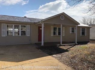 3012 Cravens Rd, Poplar Bluff, MO 63901