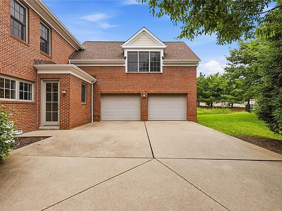 4th image of 1219 Fairstead Ln