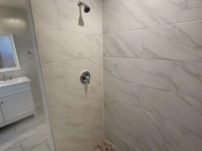 1001 NE 7th Ave — Photo 8