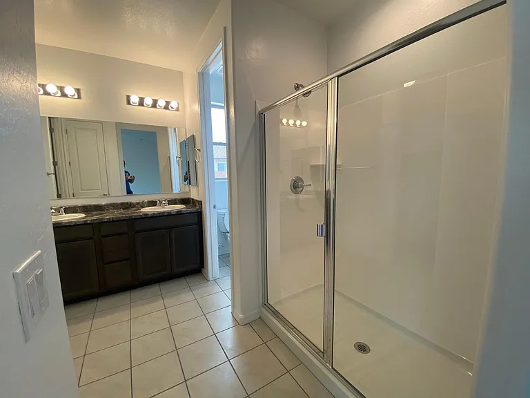 Owners bath