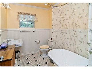3rd image of 2825 Bernardo Ave