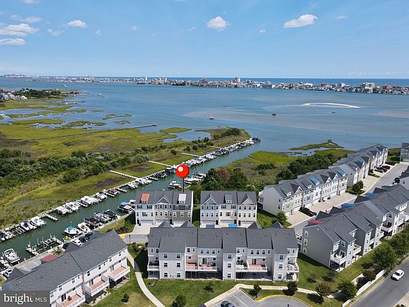 2nd image of 12905 Sand Bar Ln Unit 3