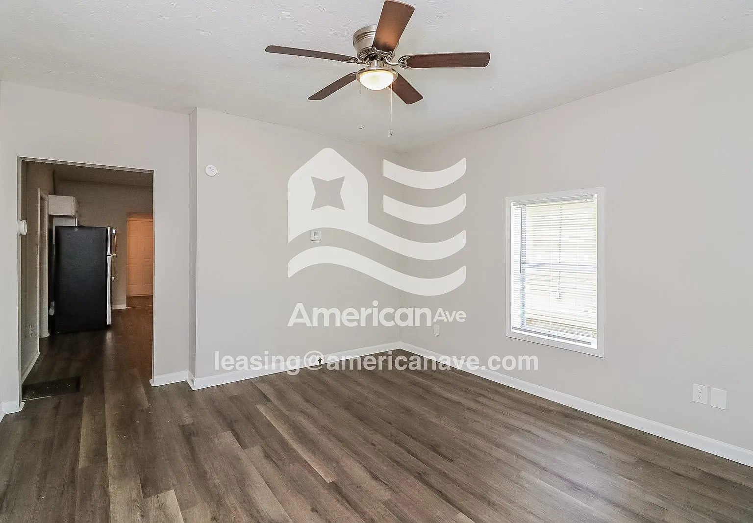2 bed, 1.0 bath, 1144 sqft, $995 — Photo 2