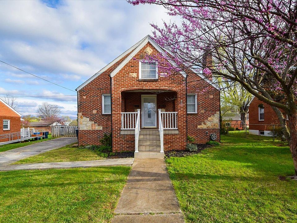 1st image of 318 Wentworth Ave NE